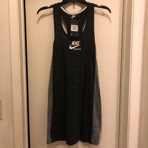 NWT NIKE Women’s XS Long Tank Top